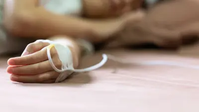 Полиция начала расследование смерти 7-летней девочки в больнице Костаная после обвинений родителей