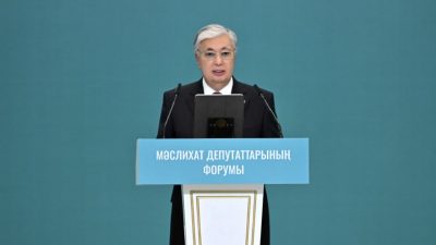 "Умение говорить с людьми". Маслихаты могут и должны формировать публичных политиков, заявил Токаев