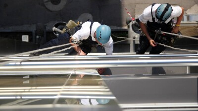 Падение промальпинистов с 9-го этажа в Астане: арестовали подозреваемого