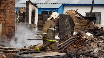 Спасателям и пожарным поднимут зарплату с января 2023 года