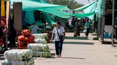 "С любой группировкой разберёмся". Министр торговли ответил на жалобы фермеров о "базарной мафии"