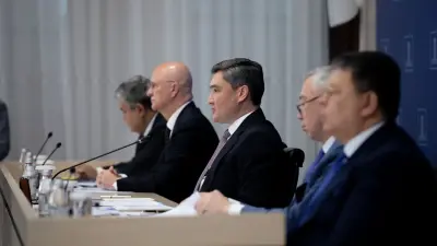 "Не купался, но смотрел". Бектенов и его замы почти не отдыхают, курорты посещают по работе 