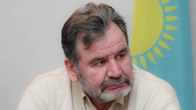 Историк Дмитрий Лёгкий стал депутатом мажилиса