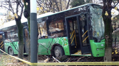 ДТП с автобусом в Алматы: задержанную отпустили под домашний арест