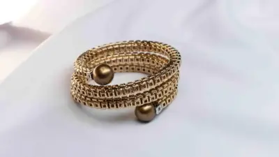 18 изъятых украшений продали на торгах по цене выше стартовой в Казахстане