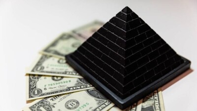 Два организатора финансовых пирамид обманули жителей Алматы на 1,5 млрд тенге