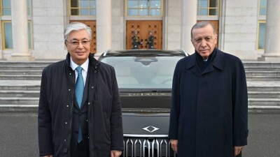 Эрдоган подарил Токаеву электромобиль