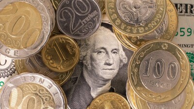 "Можно и до 600 дойти". Глава МНЭ не согласился с прогнозом финансистов по курсу доллара в Казахстане
