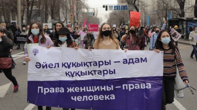 Токаев: Мы не должны поддаваться чуждым веяниям, ограничивая права женщин