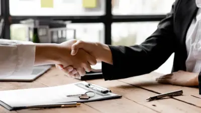 Казахстанцам запретили работать в нескольких местах одновременно? Ответ Минтруда