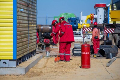 Нефтяники Кызылординской области грозят устроить голодовку, если им не повысят зарплату