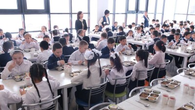 В переполненных школах Астаны учатся в среднем по 36 детей в одном классе