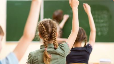 В Кыргызстане школьники будут начинать учиться с шести лет