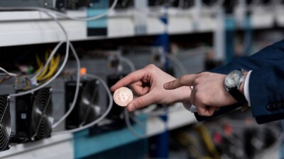 "Не платят налоги". Токаев поручил разобраться с майнинг-фермами