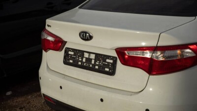 За повторное управление авто без госномеров будут лишать прав в Казахстане