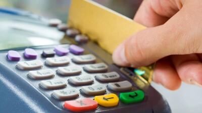 Финрегулятор о выдаче казахстанских карт клиентам банка Тинькофф: Запрета нет, но есть риск санкций