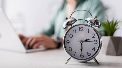 Единый часовой пояс: в ВКО могут изменить график работы некоторых организаций