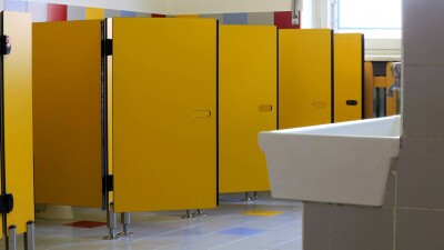 Будут ли устанавливать камеры в школьных туалетах после случая с предполагаемым изнасилованием ученика в Алматы