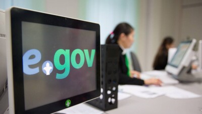 Казахстанцы смогут получить госуслуги у себя дома. Как для этого вызвать сотрудника ЦОНа?