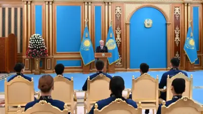 "Весь народ болел за вас". Токаев наградил победителей и призёров чемпионата мира по боксу