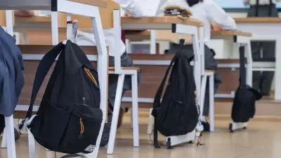 Жительница Актобе почти год платила учителю за обучение ребёнка в частной школе, в которую его не зачислили