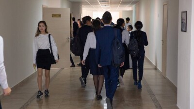 Сколько продлится следующий учебный год в Казахстане, решат эксперты. Кто они и какова их личная позиция