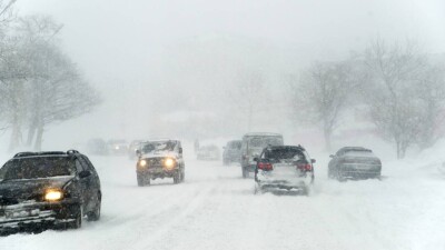 Спасатели ищут шестерых человек, потерявшихся во время непогоды