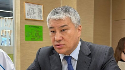 "Благодарен, что дали работать". Боранбаев рассказал о текущих делах, на другие вопросы отвечать отказался