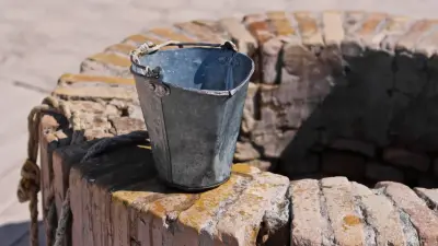 Пытался спасти: 9-летняя девочка и мужчина погибли в колодце в Актюбинской области