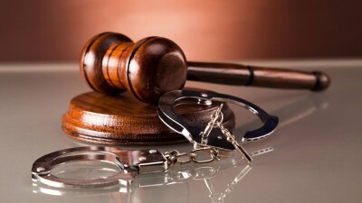 Главу отдела органов госдоходов Астаны осудили за получение взятки в 3,6 млн тенге
