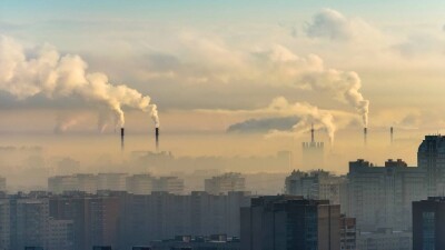 Рано темнеет и грязный воздух: стало ли больше желающих уехать из Усть-Каменогорска