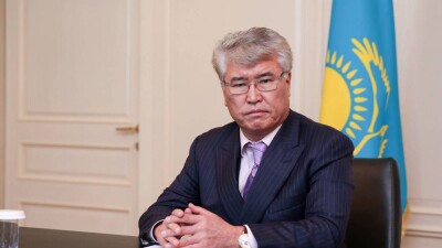 Арыстанбеку Мухамедиулы продлили арест ещё на месяц