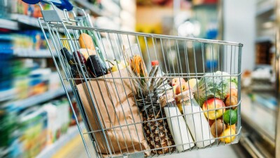 Министр экономики тратит 250 тысяч в месяц на продукты. В канун Нового года чек увеличился на 10%