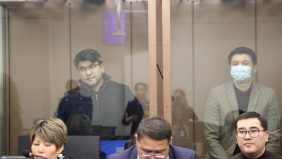 Подсудимых Бишимбаева и Байжанова не привезли в суд. Прения по их делу перенесли
