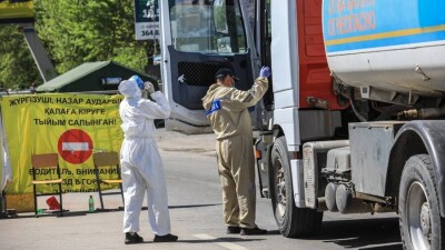 Приезд россиян для работы в Казахстане назвали одной из причин роста заболеваемости Covid-19