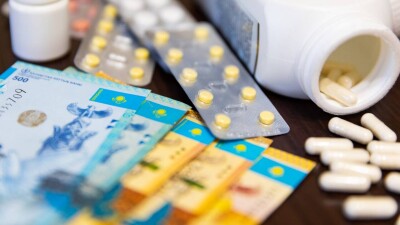 Подорожают ли лекарства в Казахстане из-за роста курса доллара, ответили в Минздраве