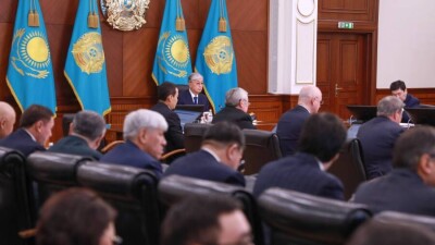 В июле Токаев проведёт расширенное заседание правительства