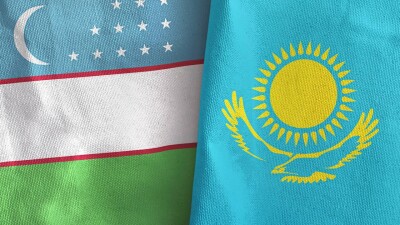 Президент Узбекистана наградил шестерых казахстанских чиновников