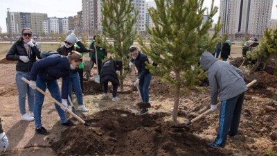 Жители столицы могут принять участие в посадке 3000 деревьев во время субботника