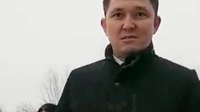 "Меня выбирали депутаты". Акиму села в Алматинской области сделали выговор