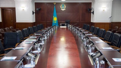 Правительство не уйдёт в отставку до парламентских выборов, предположил спикер сената