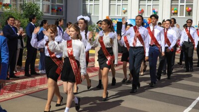 Отмена последнего звонка и выпускных из-за паводка: правильное решение или потеря важной традиции?