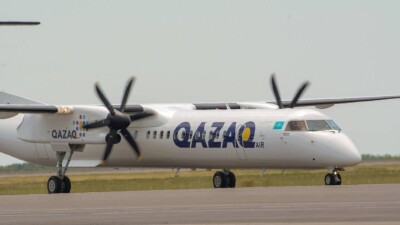 В течение какого срока новый инвестор должен обновить авиационный парк Qazaq Air