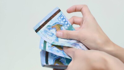 Жамаубаев назвал размер новогодней премии сотрудников Минфина