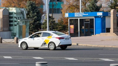 Минтруда: Соцпакет для работников интернет-платформ не приведёт к повышению цен на такси