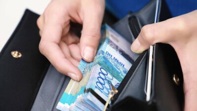 Токаев о премиях для госслужащих: По-другому сложно привлечь квалифицированных специалистов