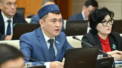 "Ограничений по ведению личных страниц нет". Мажилис отреагировал на публикации депутата Мукаева