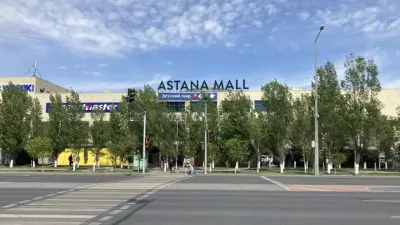"На перенос одной точки нужно 7 млн тенге". Бизнес просит акимат сохранить торговые киоски перед Astana Mall