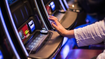 Лицензии трёх казино приостановили в Конаеве из-за нарушений