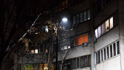 "Заменили лишь 35% фонарей". Акимат Алматы расторгает договор с фирмами, занимающимися освещением